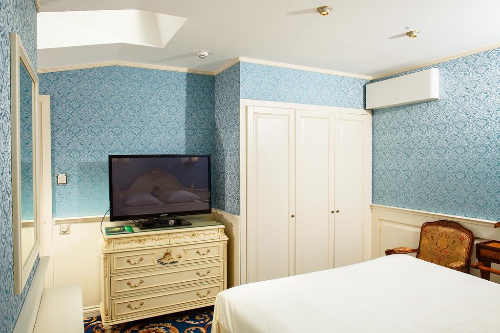 Ministerium Hotel Odessa Buitenkant foto