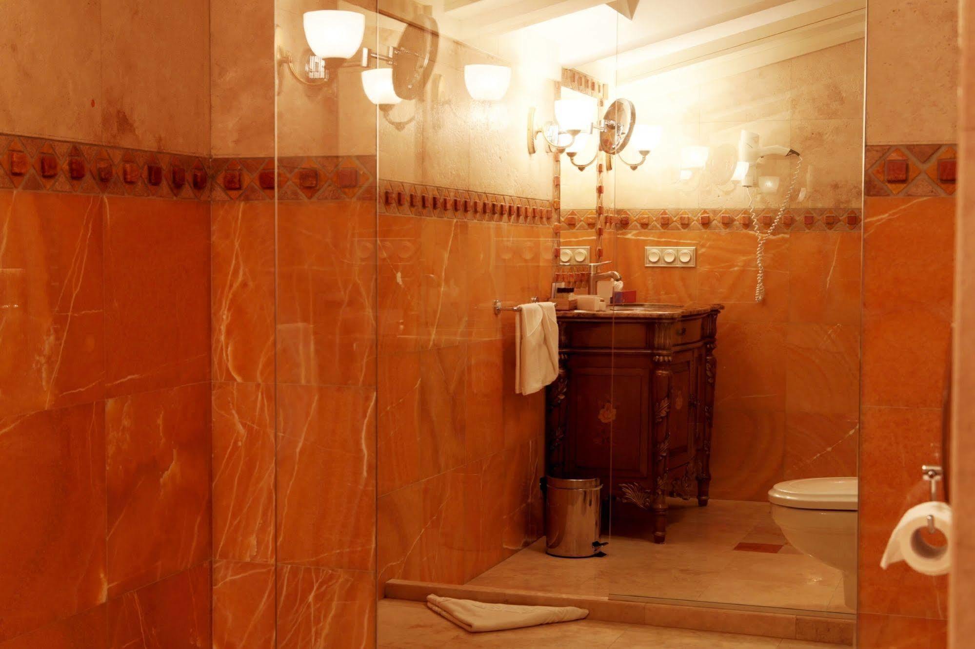 Ministerium Hotel Odessa Buitenkant foto